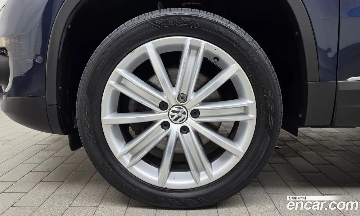 Volkswagen Tiguan 2011 2.0 АКПП, фото 5