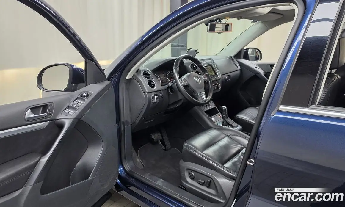 Volkswagen Tiguan 2011 2.0 АКПП, фото 10