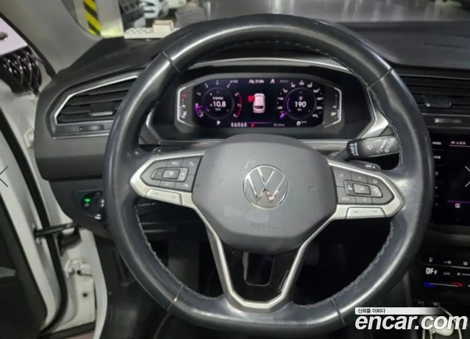Volkswagen Tiguan 2023 2.0 АКПП, фото 5