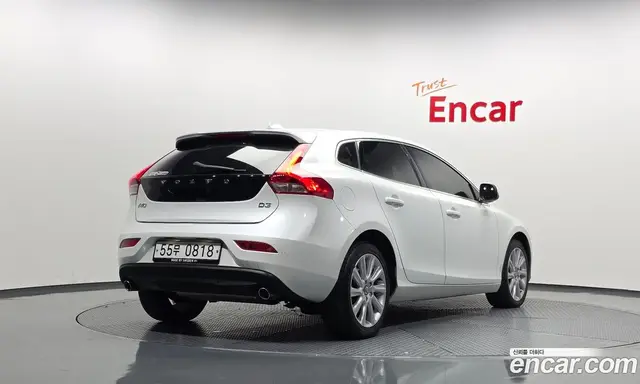 Volvo V40, 2016, 54 175 км