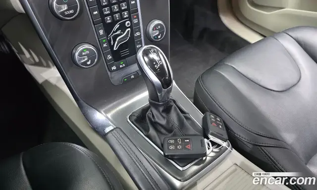 Volvo V40 2016 2.0 АКПП, миниатюра 11