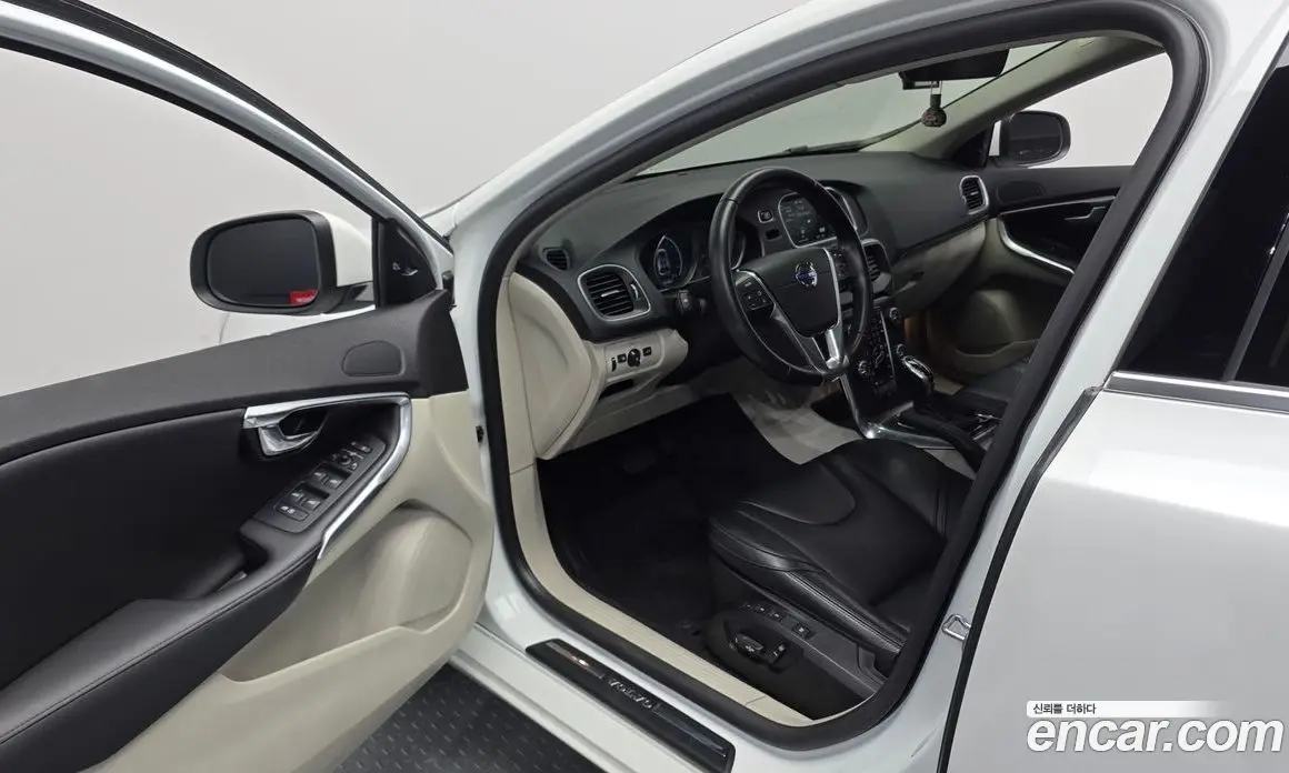 Volvo V40 2016 2.0 АКПП, фото 12