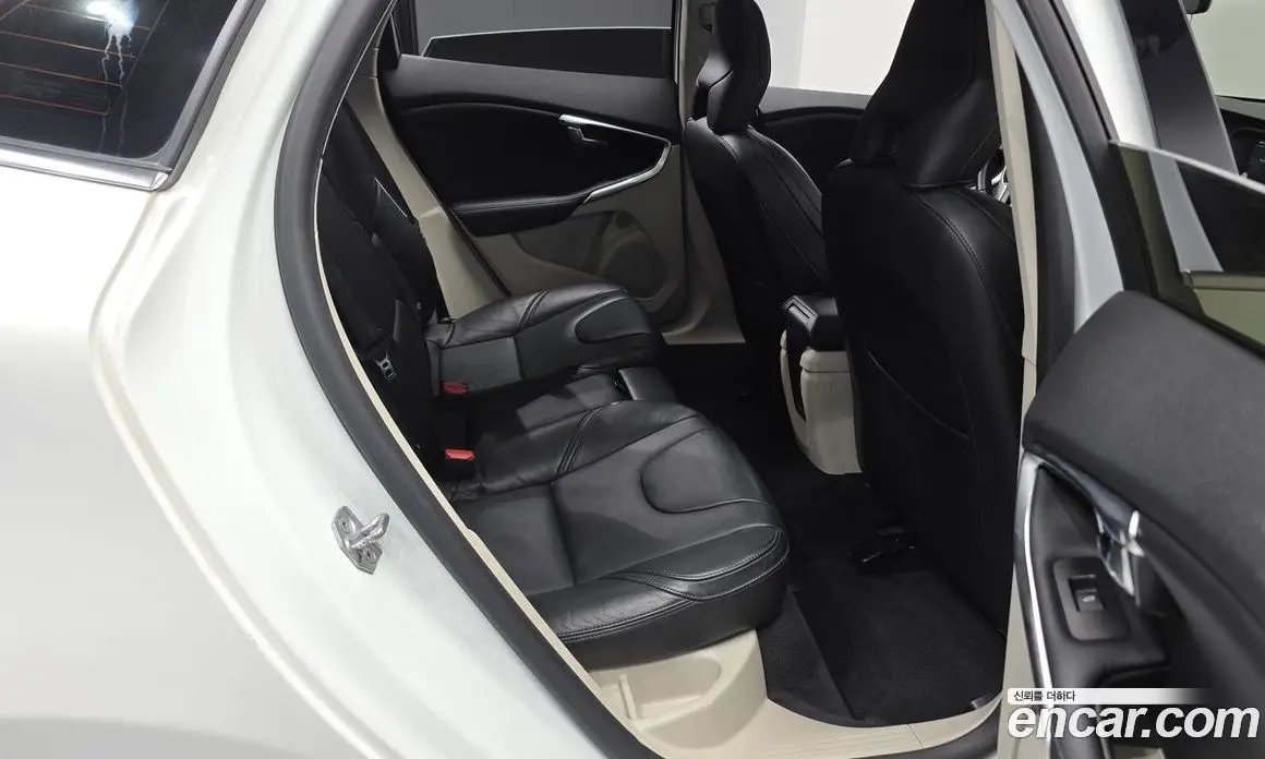 Volvo V40 2016 2.0 АКПП, фото 16