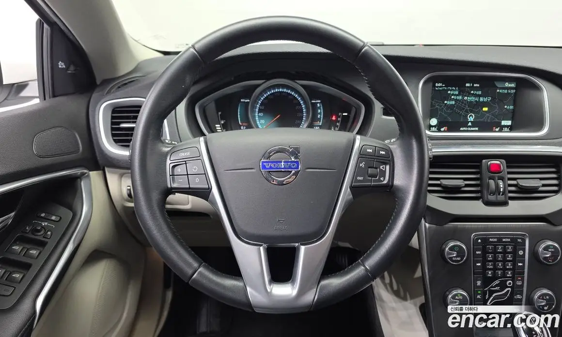 Volvo V40 2016 2.0 АКПП, фото 19