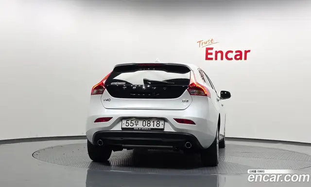 Volvo V40 2016 2.0 АКПП, миниатюра 3