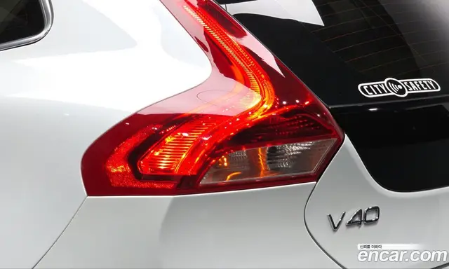 Volvo V40 2016 2.0 АКПП, миниатюра 8