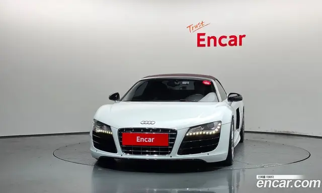 Audi R8 2012 5.2 АКПП, миниатюра 3