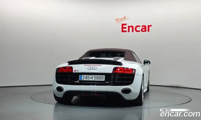 Audi R8 2012 5.2 АКПП, миниатюра 4