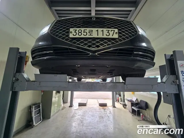 Genesis G90, 2019, 322 375 км