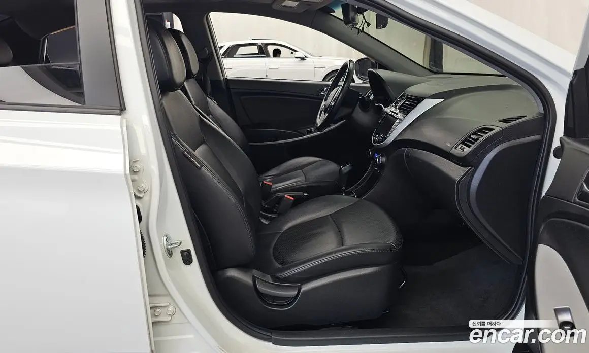 Hyundai Accent 2013 1.6 АКПП, фото 17