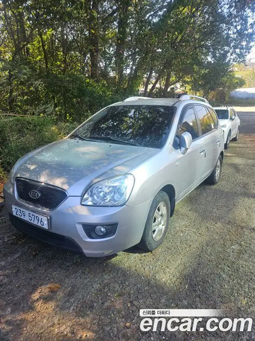 Kia Carens, 2011, 202 300 км
