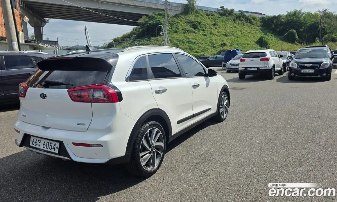 Kia Niro 2017 1.6 АКПП, фото 4