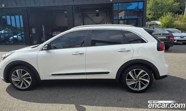 Kia Niro 2017 1.6 АКПП, миниатюра 7