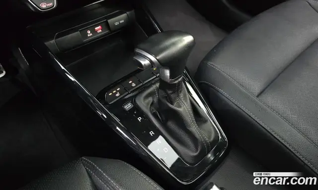 Kia Stonic 2017 1.6 АКПП, миниатюра 11 Kia Stonic 2017 1.6 АКПП, миниатюра 11
