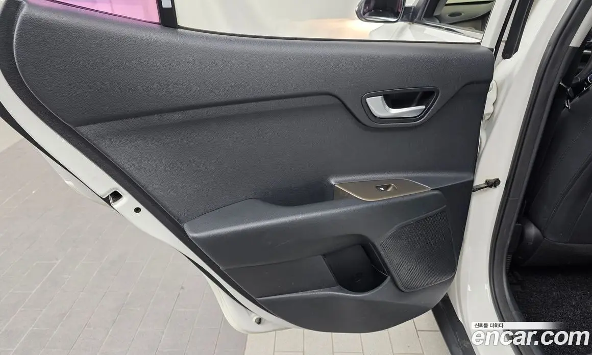 Kia Stonic 2017 1.6 АКПП, фото 15