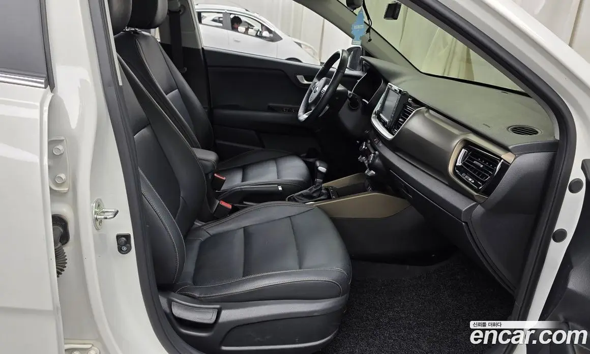 Kia Stonic 2017 1.6 АКПП, фото 16