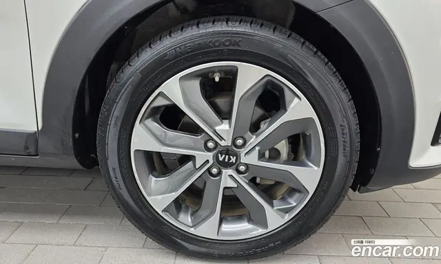 Kia Stonic 2017 1.6 АКПП, миниатюра 7