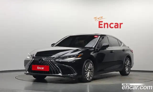 Lexus ES, 2023, 61 300 км