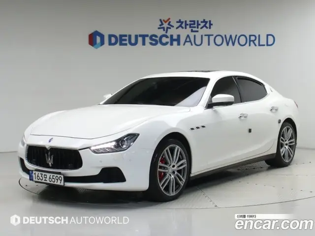 Maserati Ghibli, 2017, 136 360 км