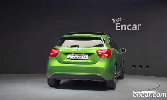 Mercedes-Benz A-Class 2017 1.6 АКПП, миниатюра 4