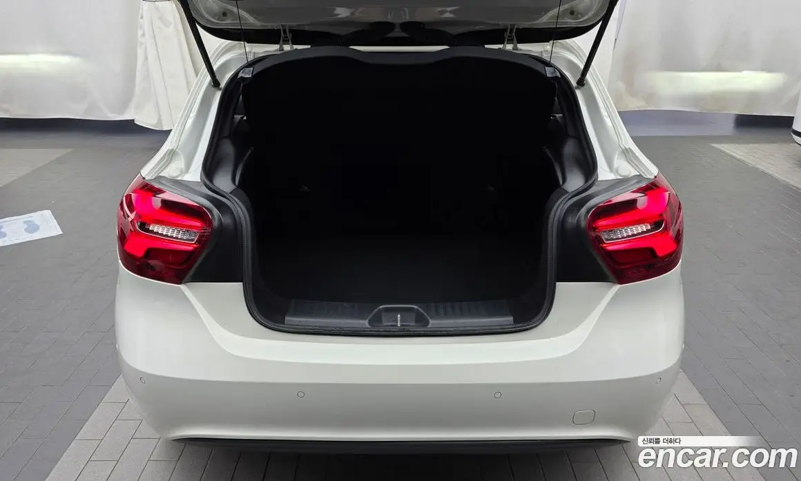 Mercedes-Benz A-Class 2017 1.6 АКПП, фото 20