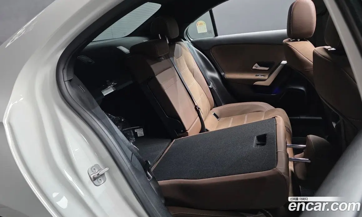 Mercedes-Benz A-Class 2024 2.0 АКПП, фото 19