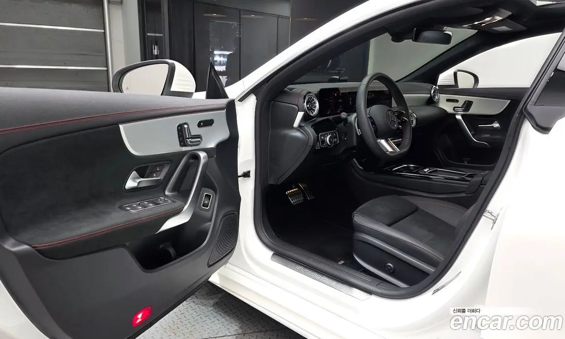 Mercedes-Benz CLA-Class 2024 2.0 АКПП, фото 13