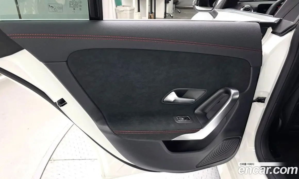 Mercedes-Benz CLA-Class 2024 2.0 АКПП, фото 15