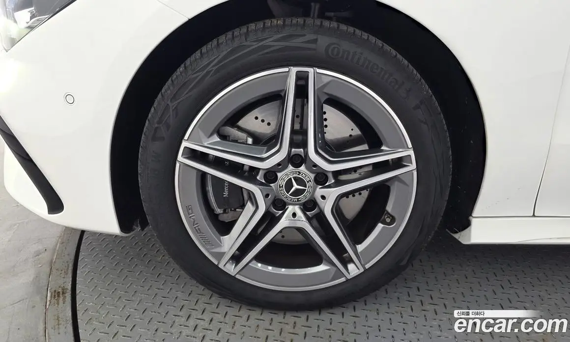 Mercedes-Benz CLA-Class 2024 2.0 АКПП, фото 5