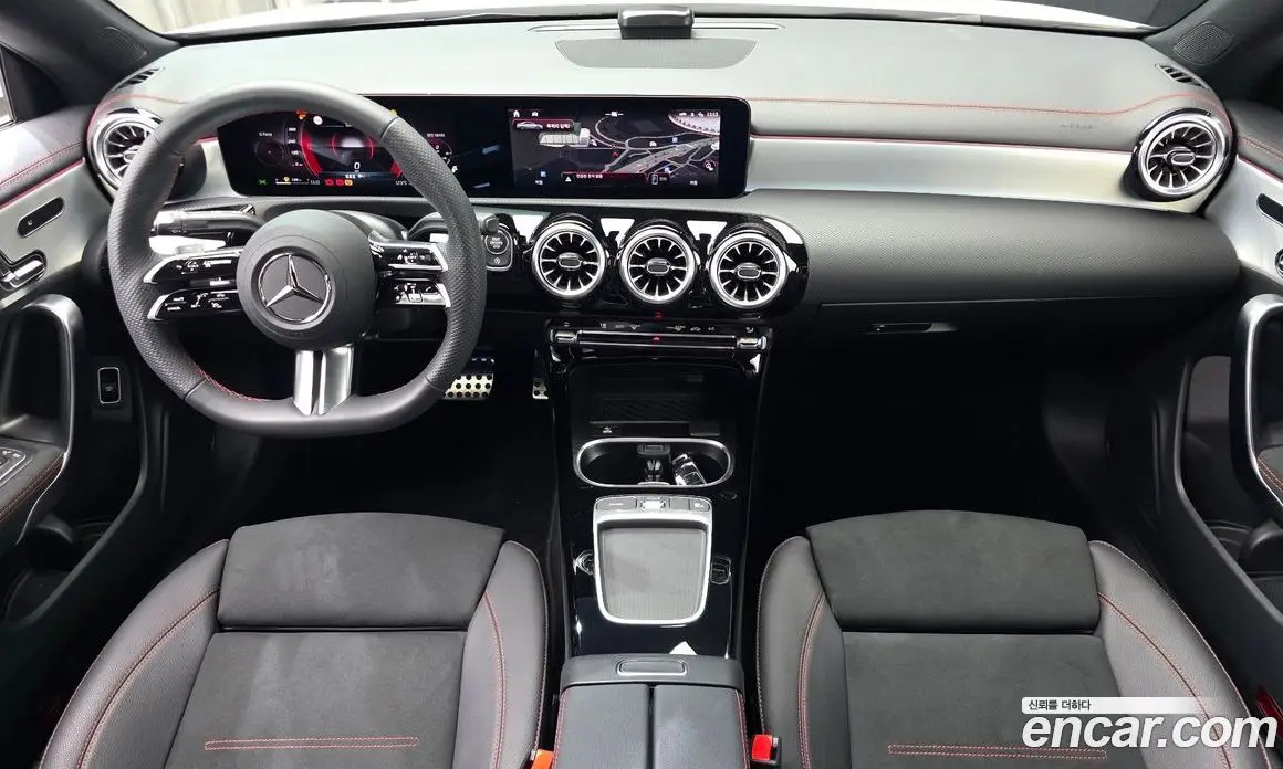 Mercedes-Benz CLA-Class 2024 2.0 АКПП, фото 10