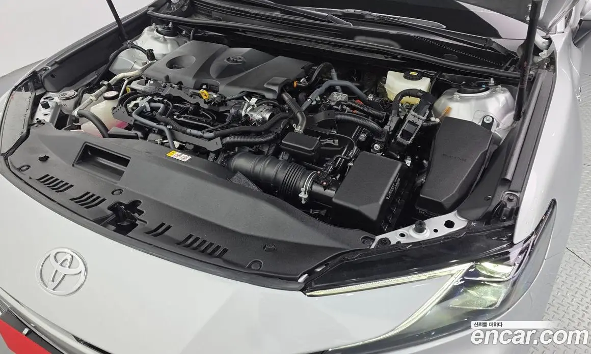 Toyota Camry 2024 2.5 АКПП, фото 6