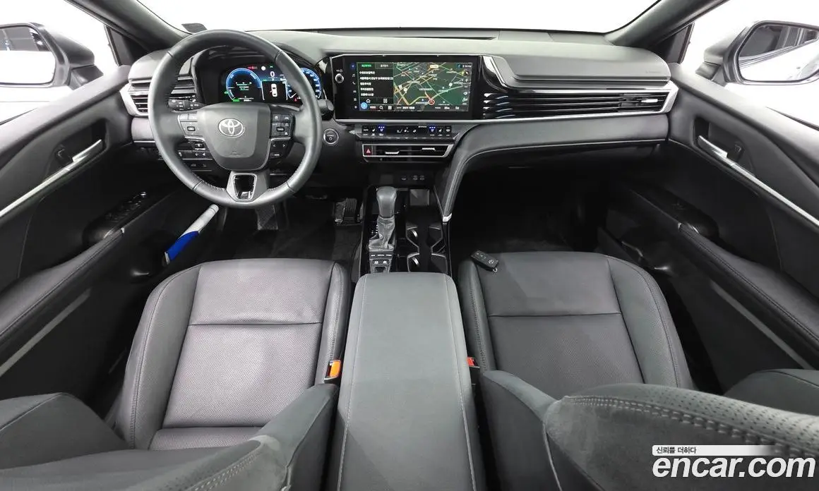 Toyota Camry 2024 2.5 АКПП, фото 10
