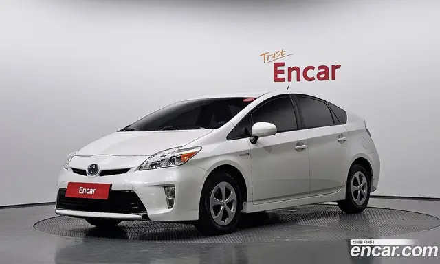 Toyota Prius, 2015, 64 415 км