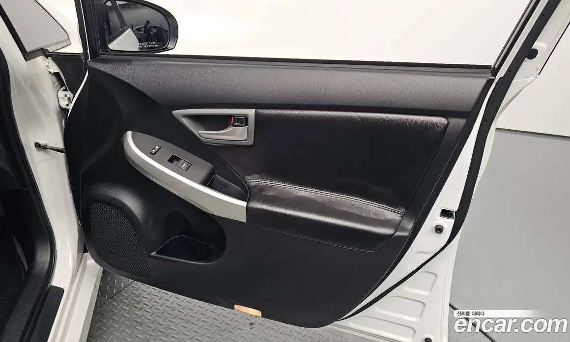Toyota Prius 2015 1.8 АКПП, фото 14