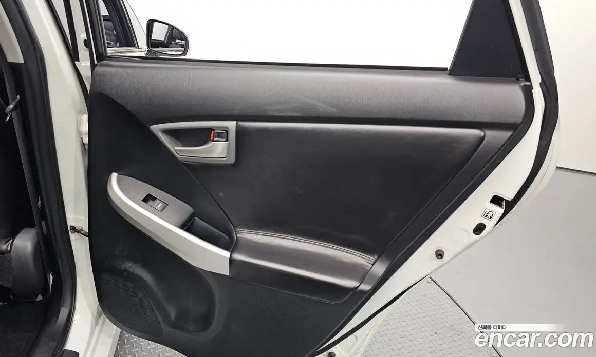 Toyota Prius 2015 1.8 АКПП, фото 15