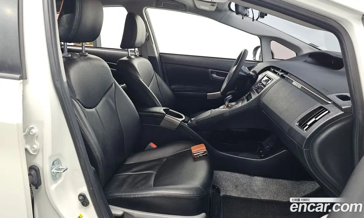 Toyota Prius 2015 1.8 АКПП, фото 16