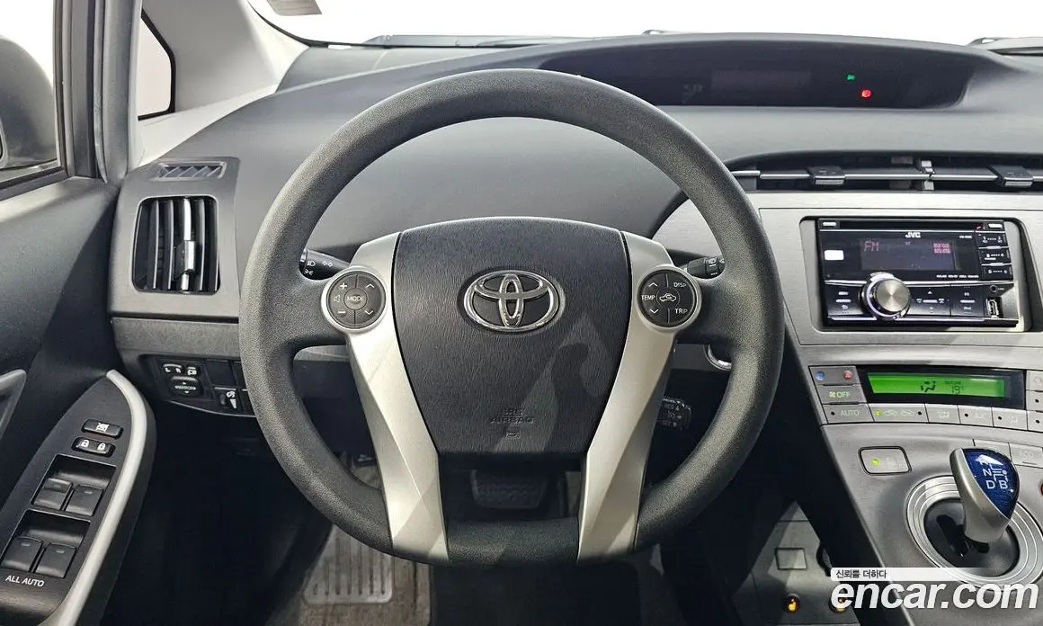 Toyota Prius 2015 1.8 АКПП, фото 18