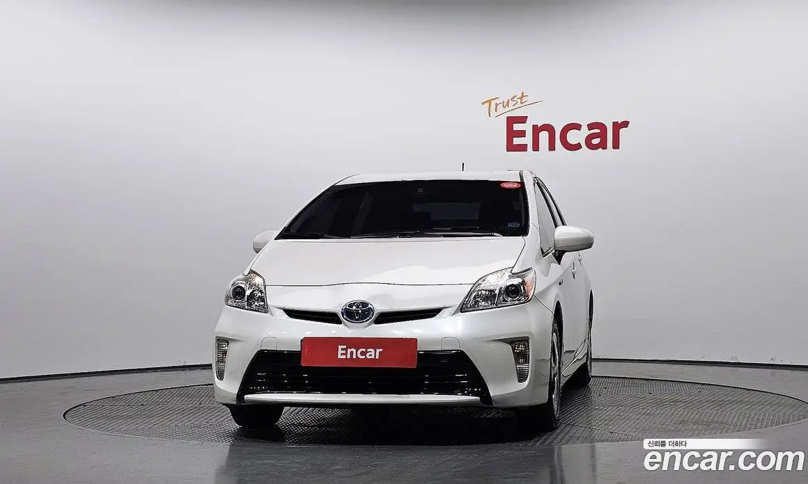 Toyota Prius 2015 1.8 АКПП, фото 3