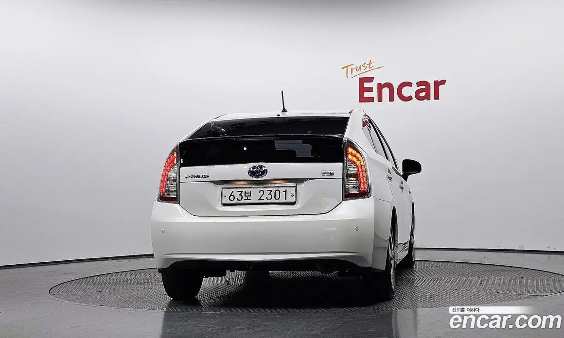 Toyota Prius 2015 1.8 АКПП, фото 4
