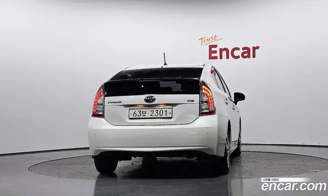 Toyota Prius 2015 1.8 АКПП, миниатюра 4