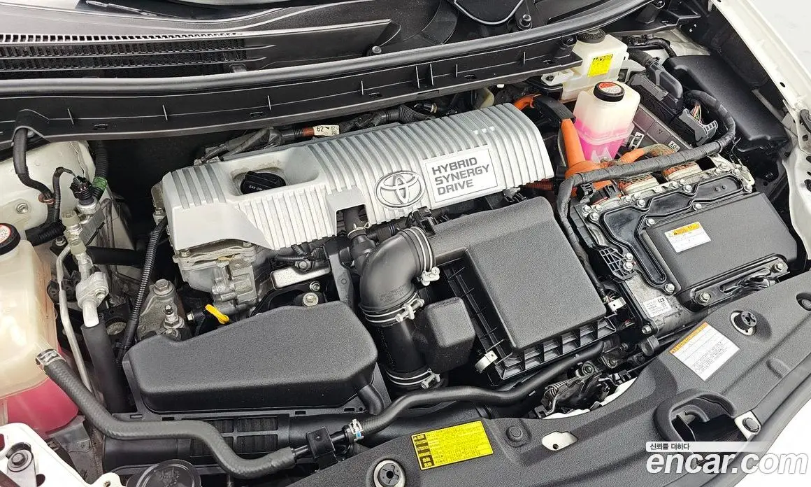 Toyota Prius 2015 1.8 АКПП, фото 6
