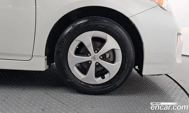 Toyota Prius 2015 1.8 АКПП, миниатюра 7