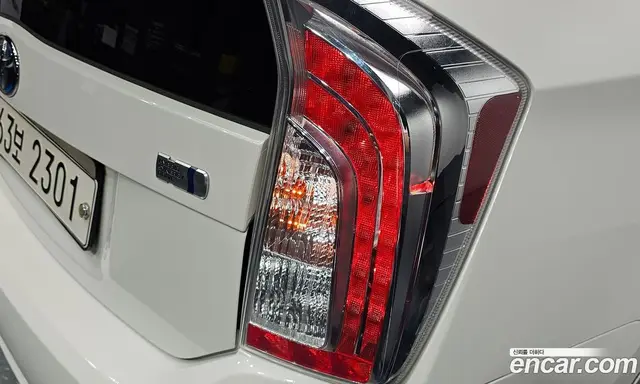 Toyota Prius 2015 1.8 АКПП, миниатюра 9