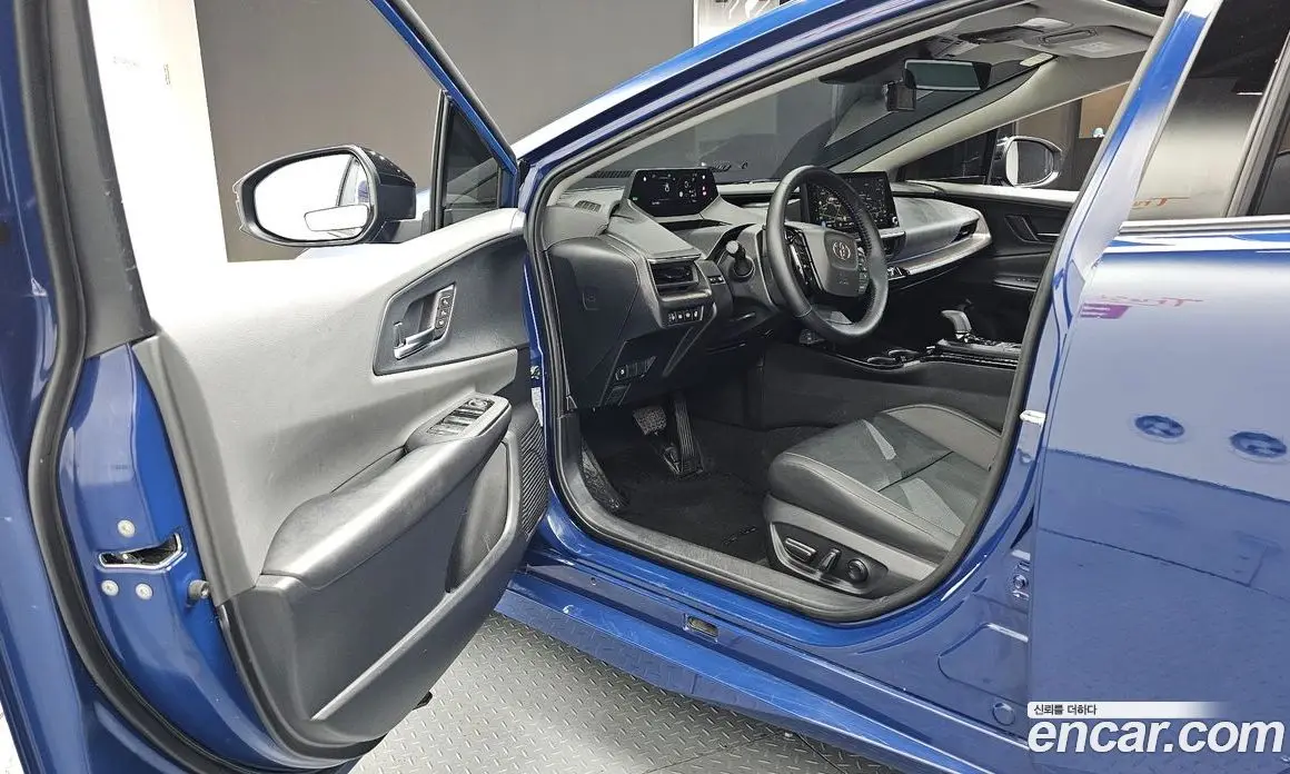 Toyota Prius 2024 2.0 АКПП, фото 13