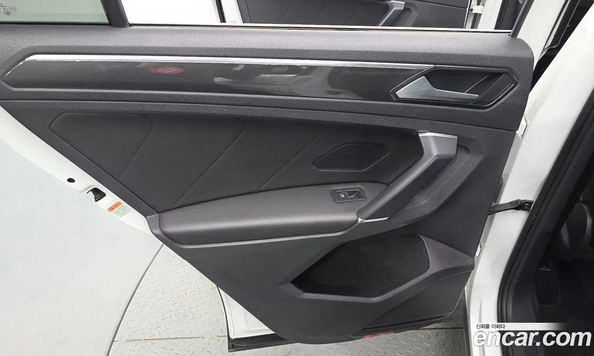 Volkswagen Tiguan 2018 2.0 АКПП, фото 15
