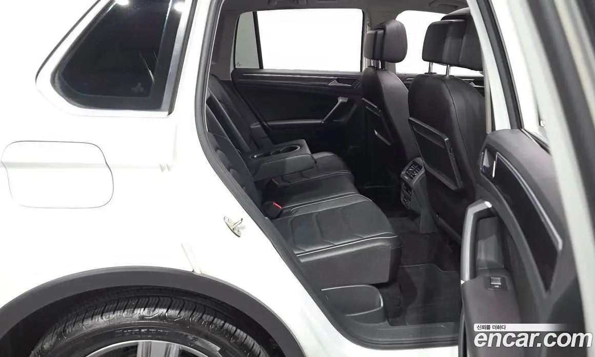 Volkswagen Tiguan 2018 2.0 АКПП, фото 17