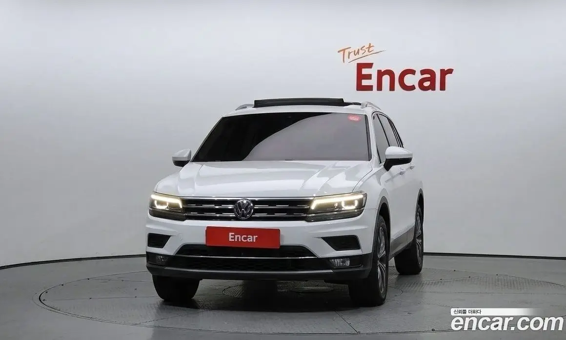 Volkswagen Tiguan 2018 2.0 АКПП, фото 3