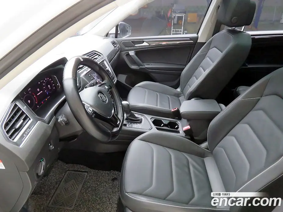 Volkswagen Tiguan 2020 2.0 АКПП, фото 5