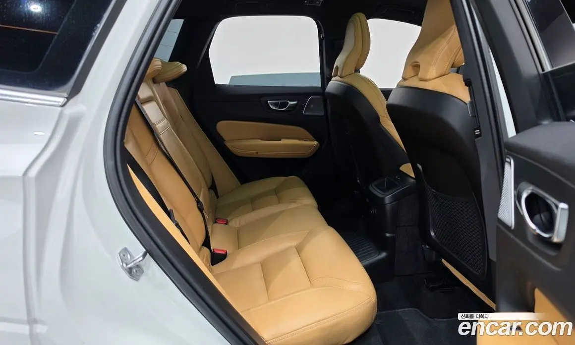 Volvo XC60 2021 2.0 АКПП, фото 17 Volvo XC60 2021 2.0 АКПП, фото 17