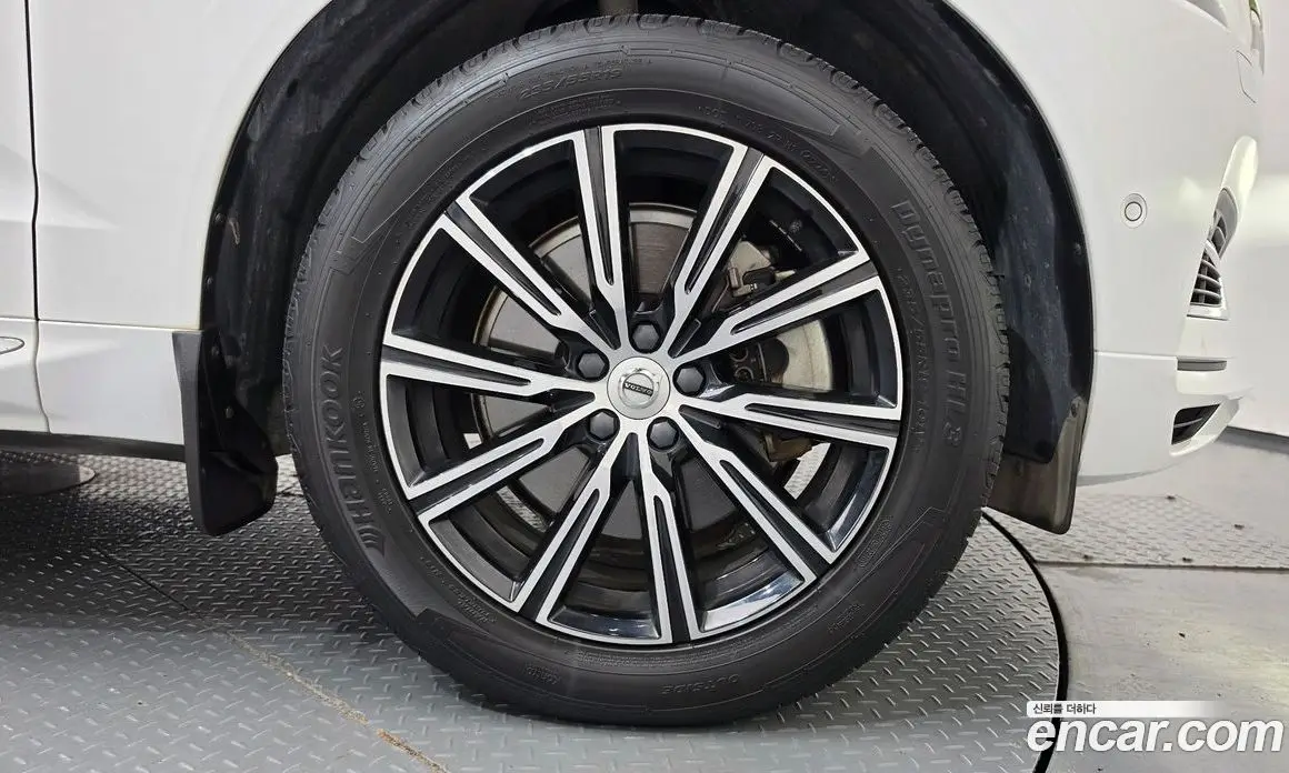 Volvo XC60 2021 2.0 АКПП, фото 7 Volvo XC60 2021 2.0 АКПП, фото 7